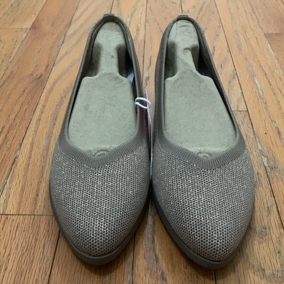 Women’s Skechers Cleo’s Memory Foam Brown Glittery Flats Size 6 NWT, No Box - Picture 2 of 8